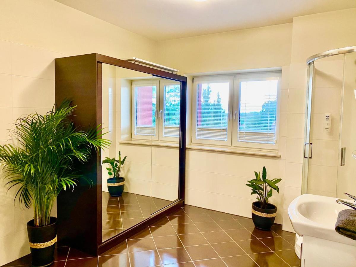Las Slupski Premium Business Apartament Nr 7 Wifi Netflix Smart Tv50 Two Bedrooms Two Extra Large Double Beds Up To 6 People Full Pleasure Quality Stay (Adults Only) ภายนอก รูปภาพ